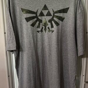 Legend of Zelda Gray Men's Graphic Tee with Camouflage Crest